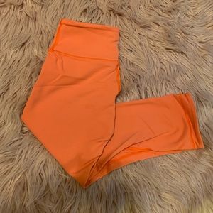 Lululemon reversible crop